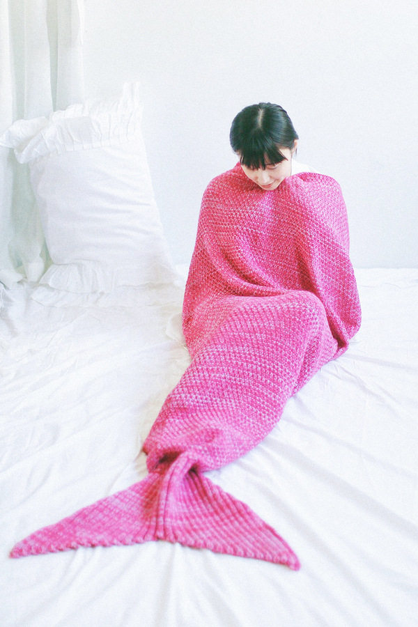 Flat Mermaid Knit Blanket